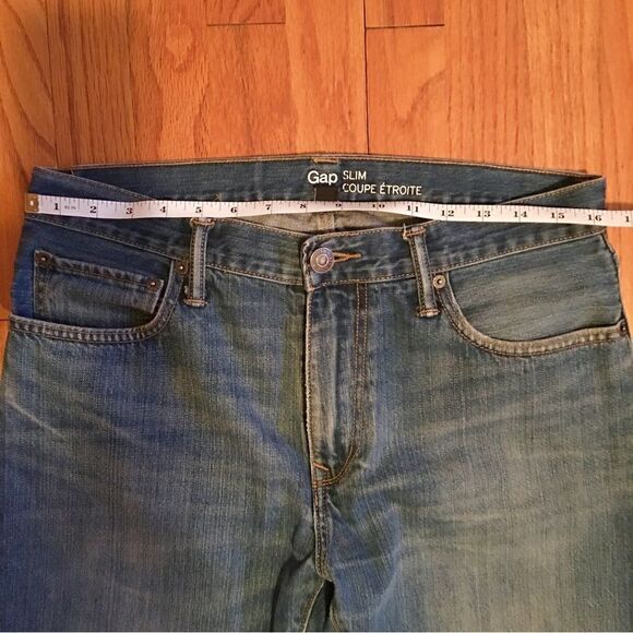 GAP Slim Dark Wash Distressed Coupe Etroite Jeans | Size 32 - Picture 5 of 9